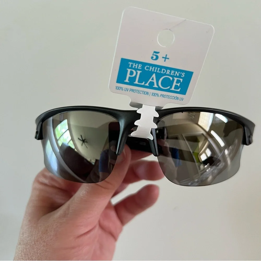 NWT New The Children’s Place Size 5+ Boys Black Lot of 2 Sport Wrap Sunglasses